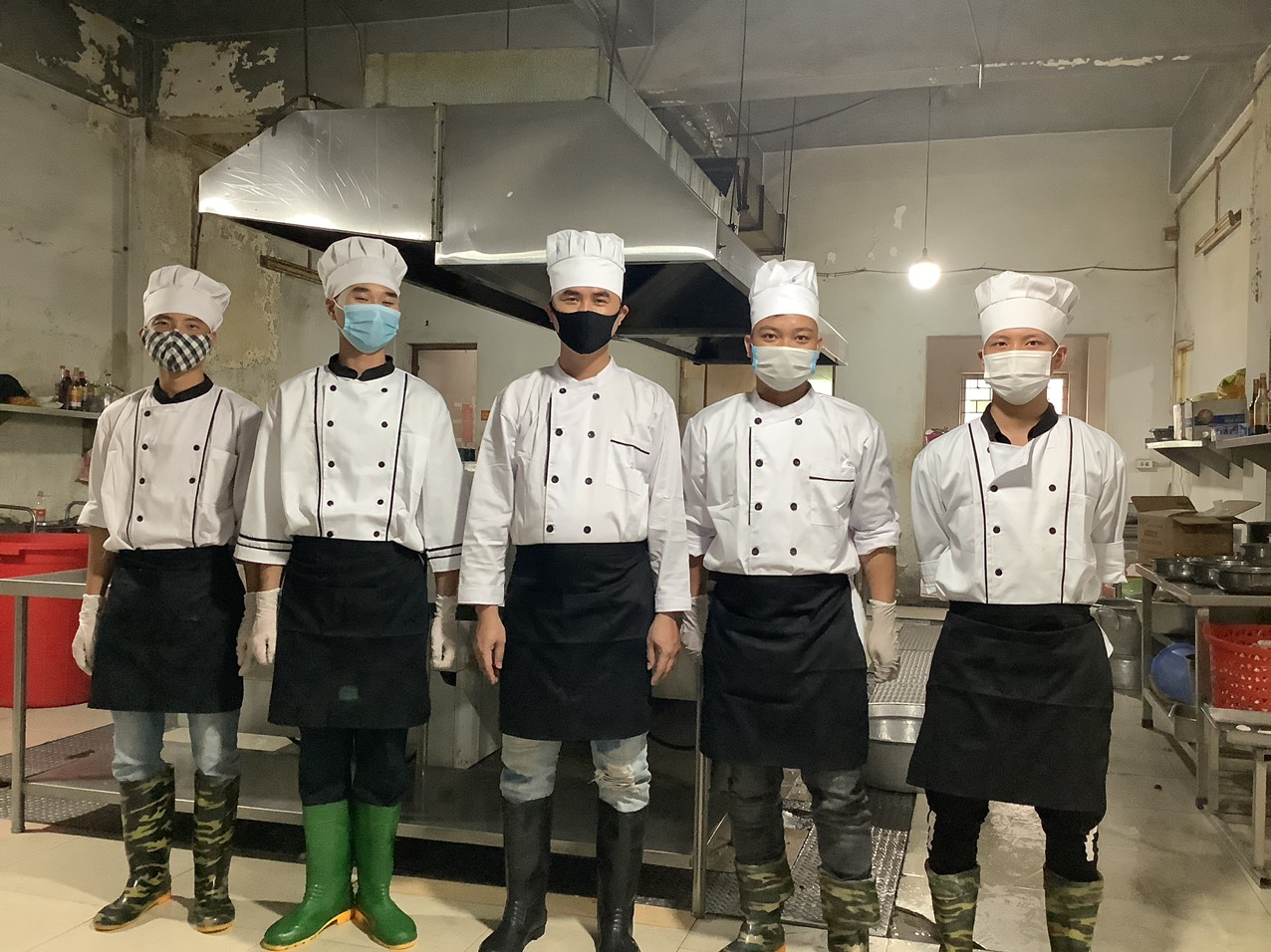 Hình ảnh về Bếp và Đầu bếp cung cấp Suất Ăn