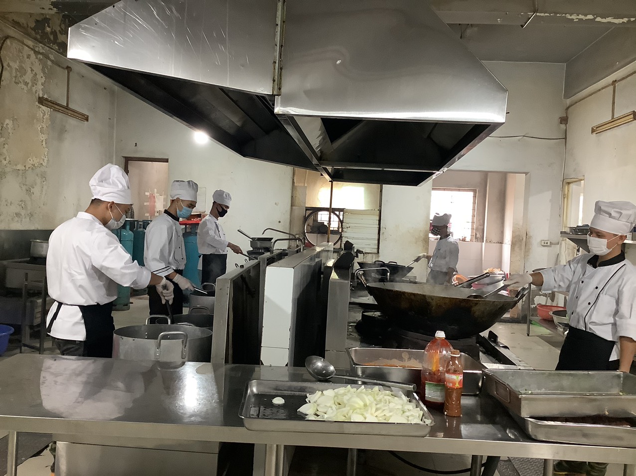 Hình ảnh về Bếp và Đầu bếp cung cấp Suất Ăn